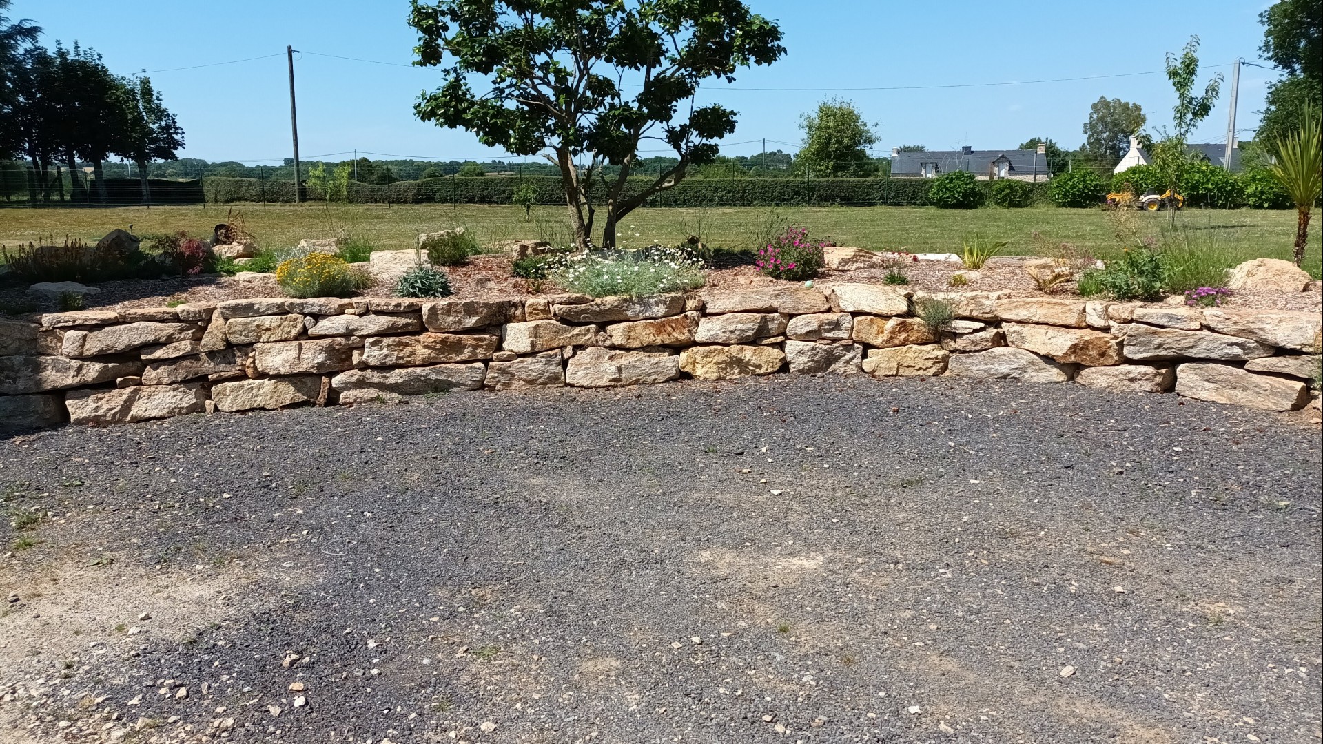 Services d'aménagement, terrassement, assainissement et VRD dans le Morbihan : construisons ensemble.